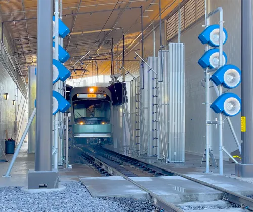 Automated Transit Wash System with Complete Wash and Dry Cycle