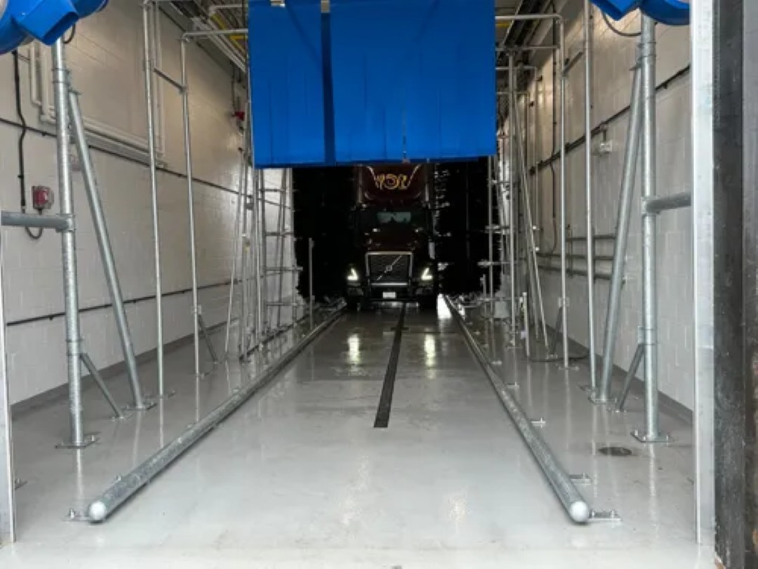 Fleet Wash Tunnel with Pre-Soak, Brush, and Rinse Stages