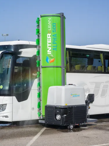 InterClean Alpha 500 Portable Rolling Wash System in Operation