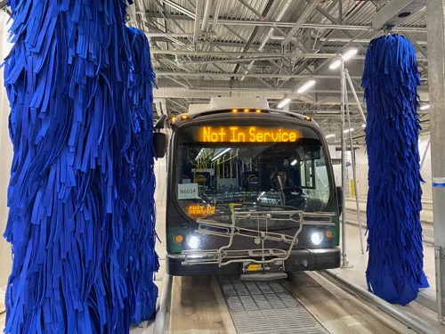 Public Transit Bus Wash Tunnel with Soft Cloth Brush System